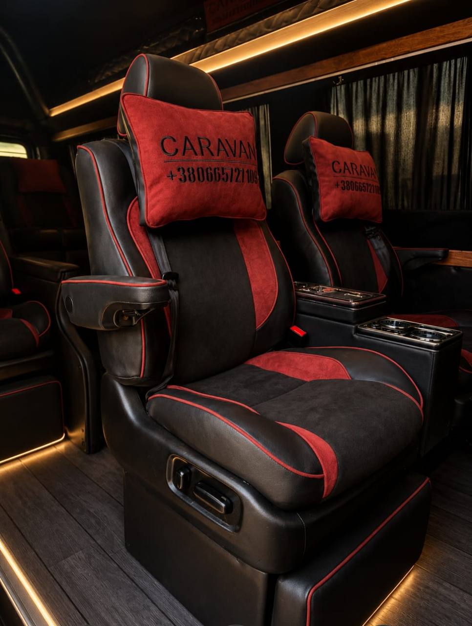 Пасажирське крісло Caravan з регулюваннями та підлокітником